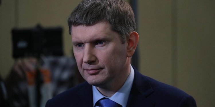 Минэк не исключил дальнейшего замедления экономики России