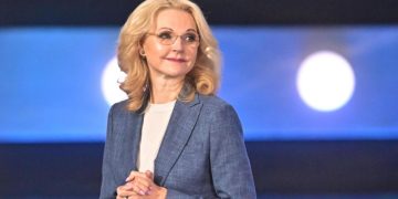 Мишустин наградил Голикову медалью Столыпина II степени