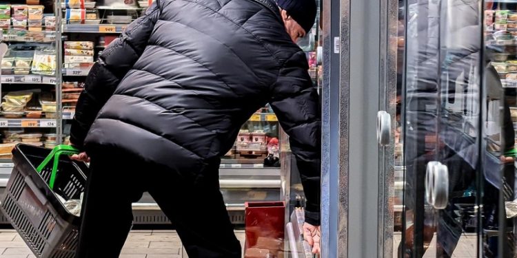 Мишустин назвал инфляцию одним из самых серьезных вызовов в 2025 году