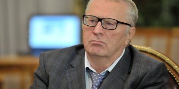 Мишустин назвал Жириновского ярким парламентарием