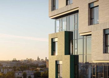 На природе и в городе: как дома от STONE создают баланс жизни в