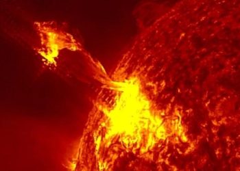 Произошедшая ночью на Солнце супервспышка оказалась «стерильной»