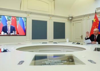 Путин и Си Цзиньпин в дружеском ключе обсудили итоги года, заявил Ушаков