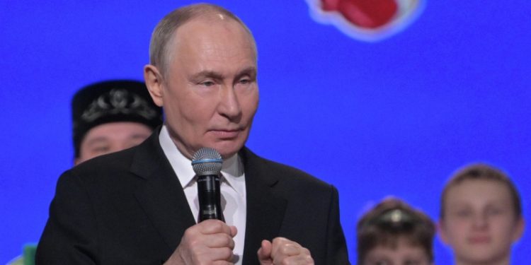 Путин рассказал, как складывалась Россия