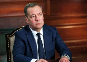 Россияне определяют будущее государства, заявил Медведев