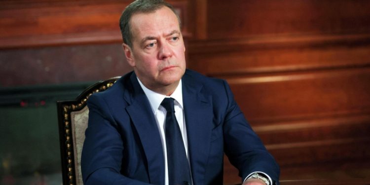 Россияне определяют будущее государства, заявил Медведев