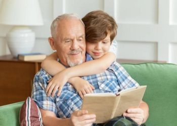 С мозгами надо дружить. Ученые поняли, как снизить риск Альцгеймера на 40%