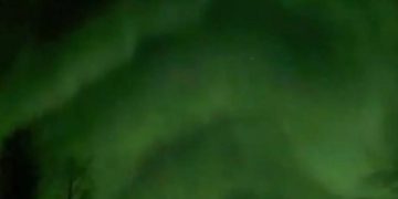 Ученый Бернс заявил, что на Землю обрушилась сумасшедшая буря Аврора