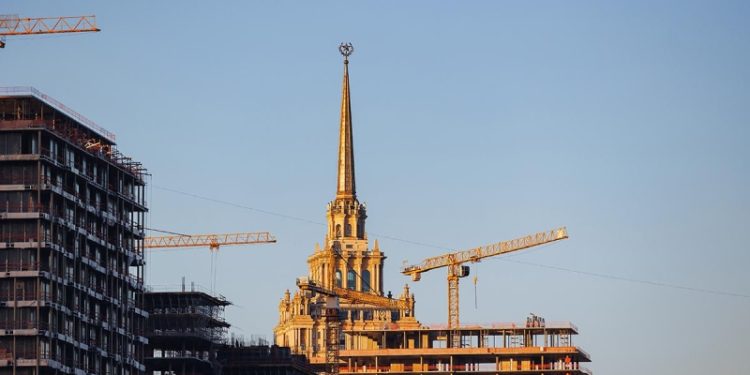В половине мегаполисов России продажи новостроек удвоились или