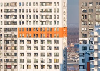 Выручка от продажи элитных новостроек превысила доходы от массового