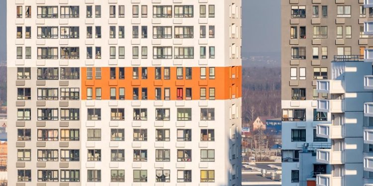 Выручка от продажи элитных новостроек превысила доходы от массового