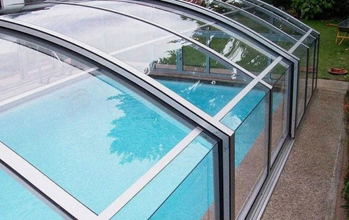 Где используют монолитный поликарбонат: популярные сферы и примеры