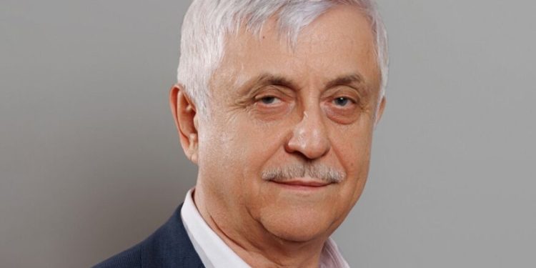 Челябинский депутат в возрасте 70 лет отправился на СВО