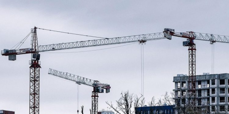 Эксперты предрекли спад инвестиций в землю под жилье до минимума за 6