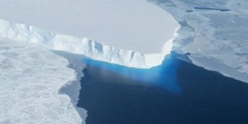 Есть ли шанс отгородиться от Потопа? Ледник Судного дня тает всё быстрее