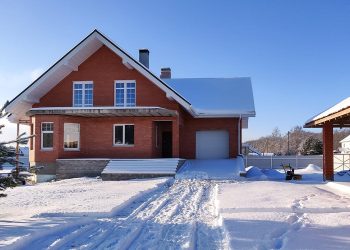 Инфляция и сезонность: насколько подорожает строительство домов в