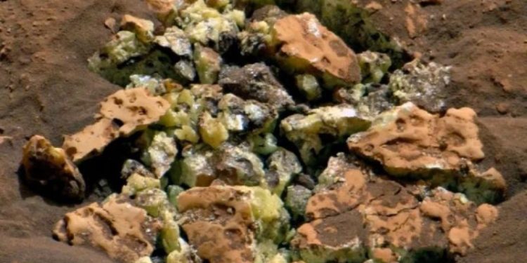 Инопланетное чудо. Марсоход случайно наткнулся на удивительный объект