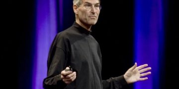 Как ошибся Стив Джобс. Почему молодёжь всё чаще отказывается от смартфонов