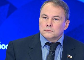 Петр Толстой планирует баллотироваться в Госдуму девятого созыва