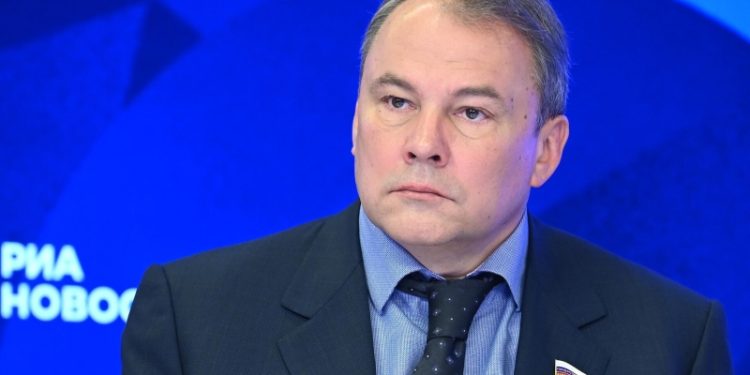 Петр Толстой планирует баллотироваться в Госдуму девятого созыва