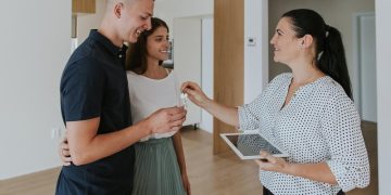 Платежеспособность и личное впечатление: как рантье выбирают квартирантов