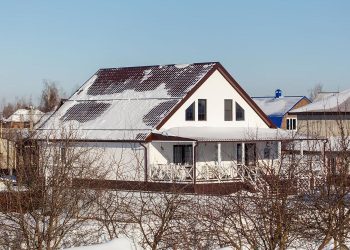 Предложение коттеджей и дач в Подмосковье упало в два раза за год