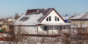 Предложение коттеджей и дач в Подмосковье упало в два раза за год