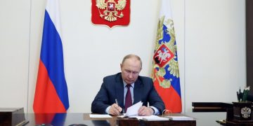 Путин освободил Горового от должности первого замминистра внутренних дел
