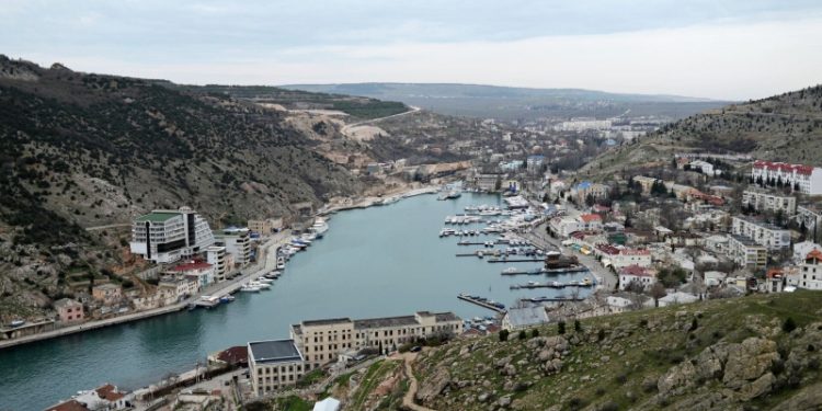 Путин проведет совещание с правительством по Крыму и Севастополю