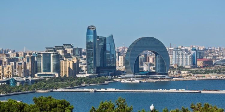 Россияне лидируют по покупке жилья в Азербайджане. В чем основные причины