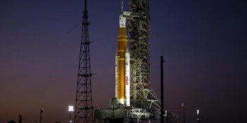 Солнце против. Первый с 1972 года полёт людей к Луне снова под угрозой