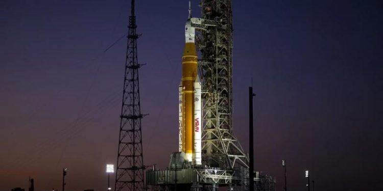 Солнце против. Первый с 1972 года полёт людей к Луне снова под угрозой