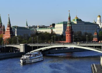 В Кремле прокомментировали отмену президентских выборов на Украине