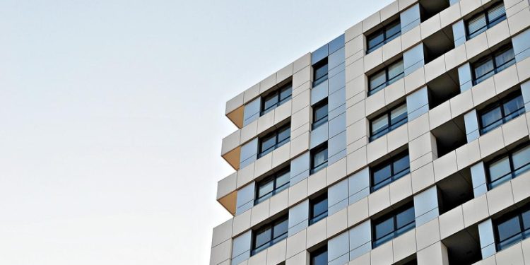 Верховный суд защитил права владельцев апартаментов на землю под