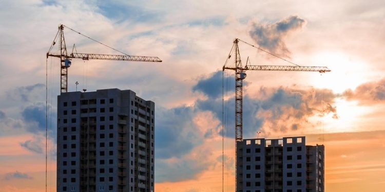 Аналитики оценили падение продаж новостроек в России за год