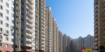 Эксперты зафиксировали замедление роста цен на жилье в мегаполисах России