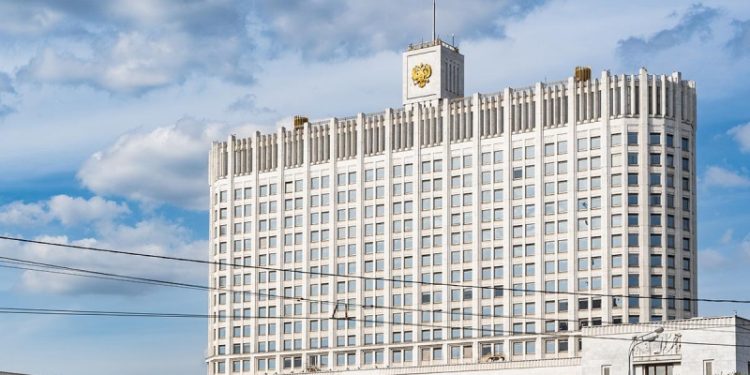 Кабмин поддержал отмену ограничений на продажу жилья коррупционеров