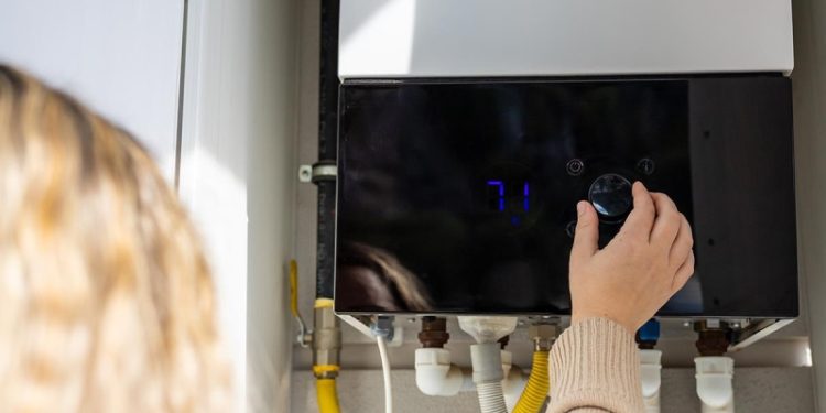 Как правильно включить газовый котел для отопления: инструкция