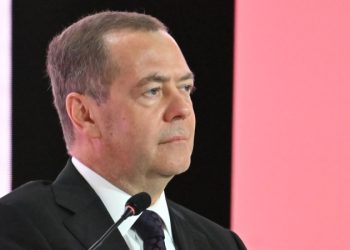 Медведев поддержал кандидатуру Артамонова на пост секретаря ЕР в Чувашии