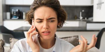 Мошенники звонят о замене домофона: как распознать обман