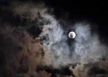 Nature: ночное небо за восемь лет стало светлее на 16%