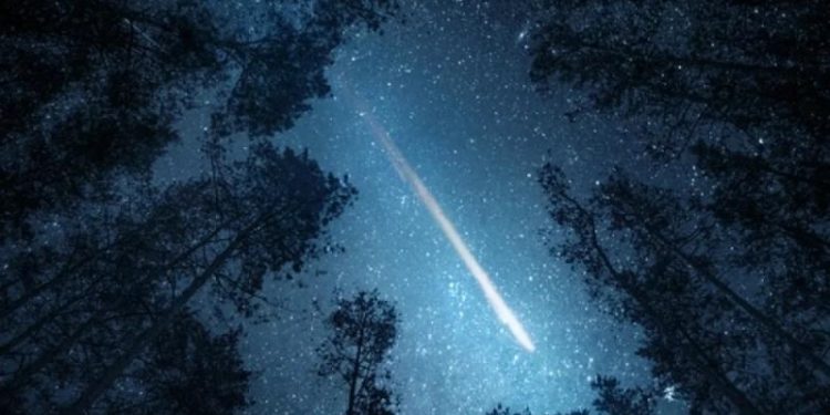 Опасность из космоса. Чем грозит комета, прилетающая раз в 170 000 лет