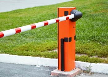 От каких платежей за ЖКУ можно отказаться: разъяснение ЕИРЦ