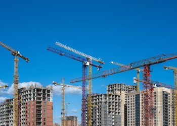 Регионы с дефицитом и переизбытком новостроек: в чем их риски