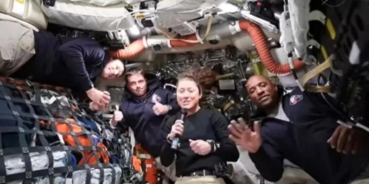 Следы ботинок Армстронга. Что найдут на Луне космонавты миссии «Артемида»