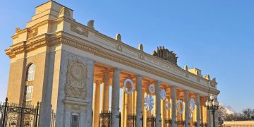 В Москве отреставрируют главный вход в Парк Горького