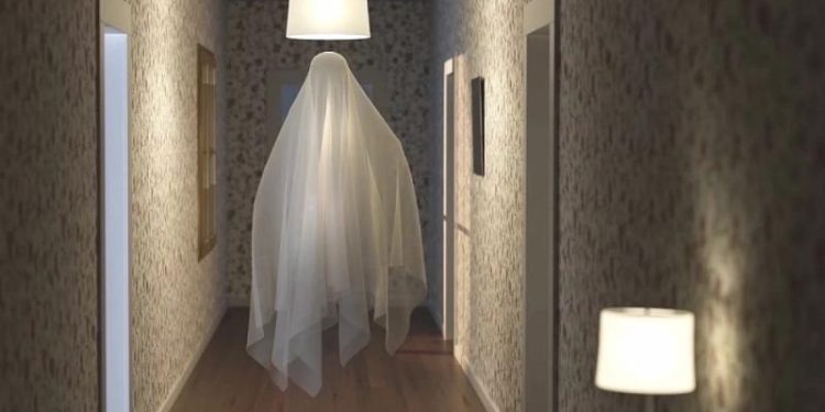 Звук, вызывающий ужас. Учёные объяснили, откуда в старых домах привидения