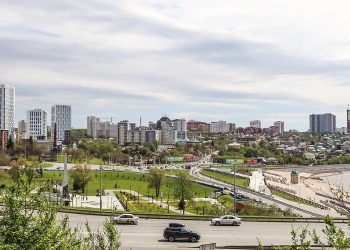 В апреле жилье в России подешевело в девяти крупных городах