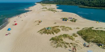 Названы курорты у моря в России с самой дорогой арендой жилья этим летом