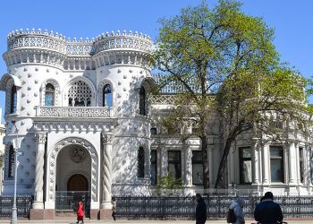 Особняк Арсения Морозова: особенности архитектуры и история